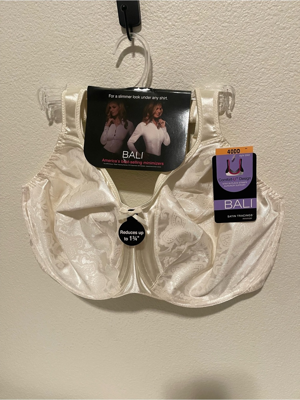 Bali Satin Tracings Minimizer Bra in Ivory